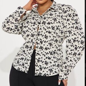 Women’s Raven Floral Button Up Shirt NWT
